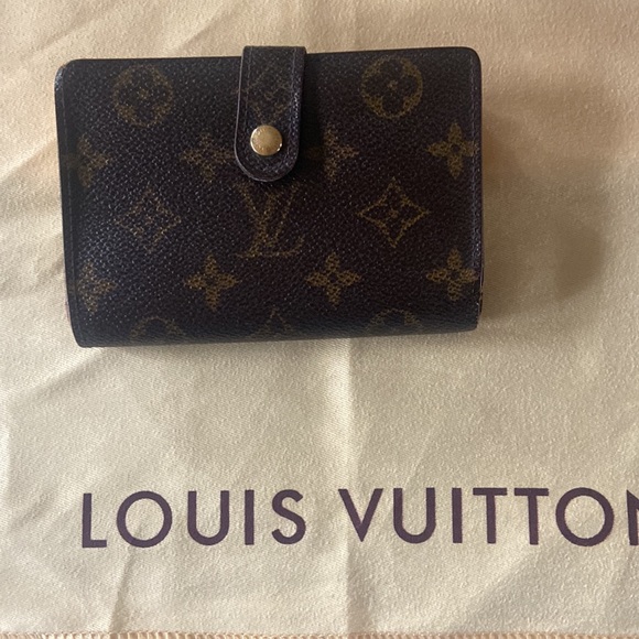 Classic Louis Vuitton vintage Solonge Crossbody bag and Wallet - Picture 4 of 10